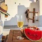 Ble Oneiro Kira Villa Adamantas (Milos)