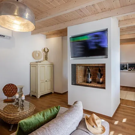 Villa Ble Oneiro Kira