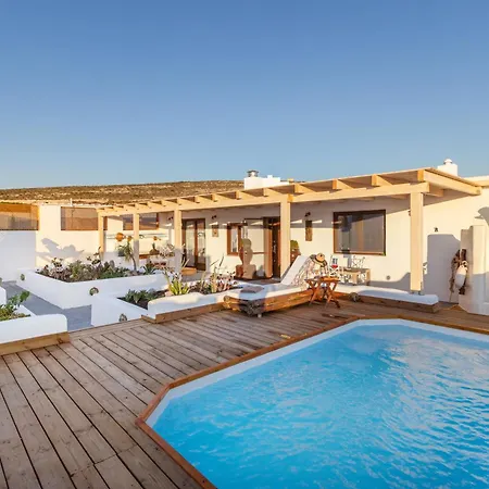 Villa Ble Oneiro Kira Adamantas (Milos)